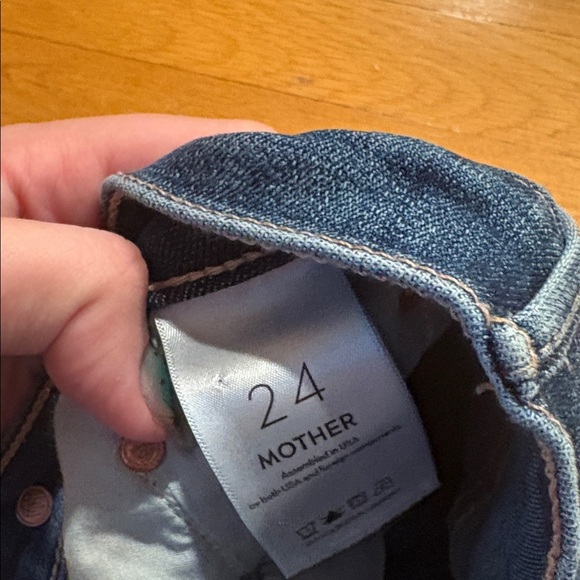MOTHER Dark Blue jeans- barely worn - Picture 3 of 4